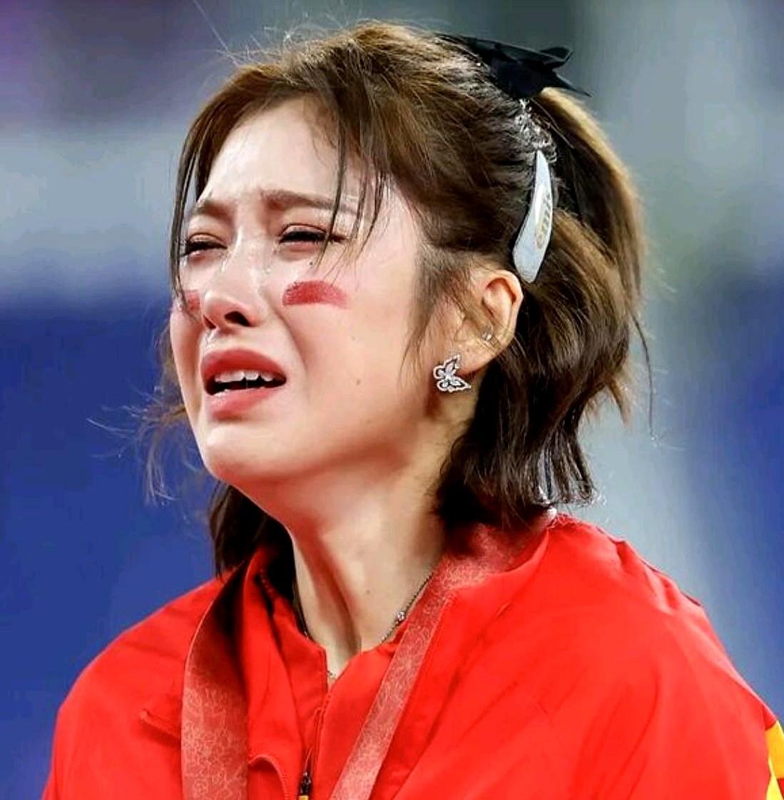 不知道大家发现没有？吴艳妮有个缺点，几乎在其他运动人身上都非常少见，那就是她真的