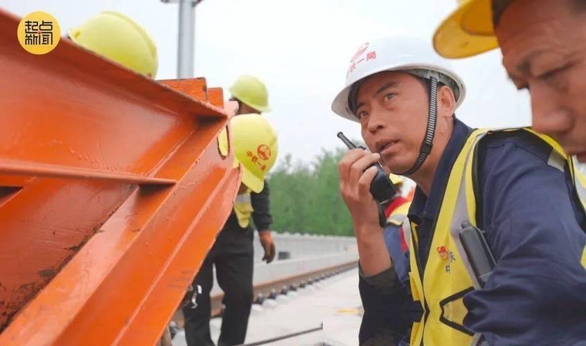 当了两年兵退伍，回老家能干啥？很多人可能觉得，陕西兴平的小伙，退伍回去摆个卤肉摊