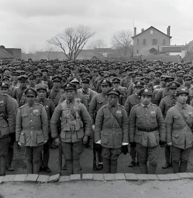 傅作义北平起义绝境反杀：在十五万中央军眼下如何夺权？李文石觉并非不反抗，而是被权