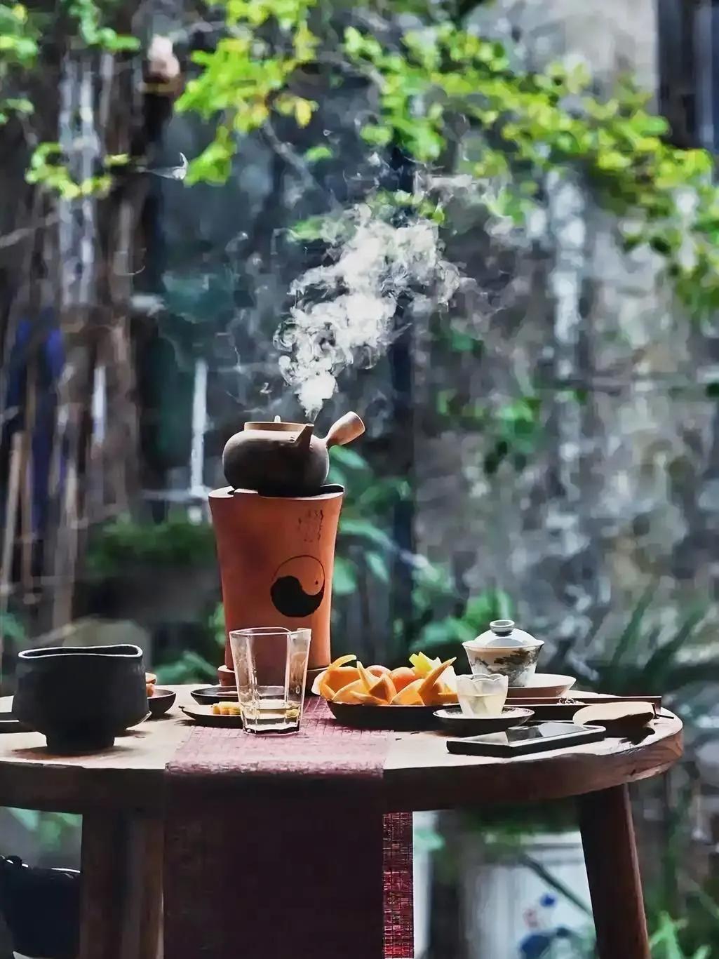 特别认同的一段话：“任何时候不要撕破脸，也不要选择报复，烂的果子会从树上掉