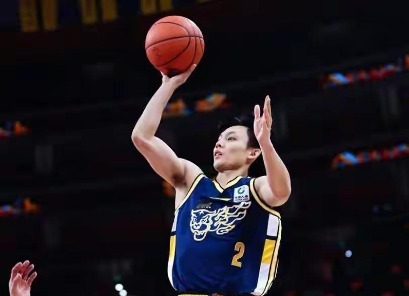 今晚CBA两强之争，你更看好谁今晚CBA第十五轮共有五场比赛，其中最具看点