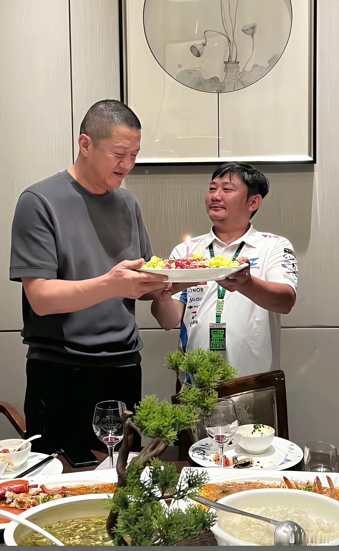 李亚鹏对张雪是非常认可的，张雪对李亚鹏也是非常欣赏的，两个人之前根本就没有过交集，只是在2026年张
