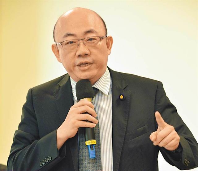 郭正亮一席话戳穿国民党的幻想：中美双方都明白，台海已经到了非得处理的时候，可国民