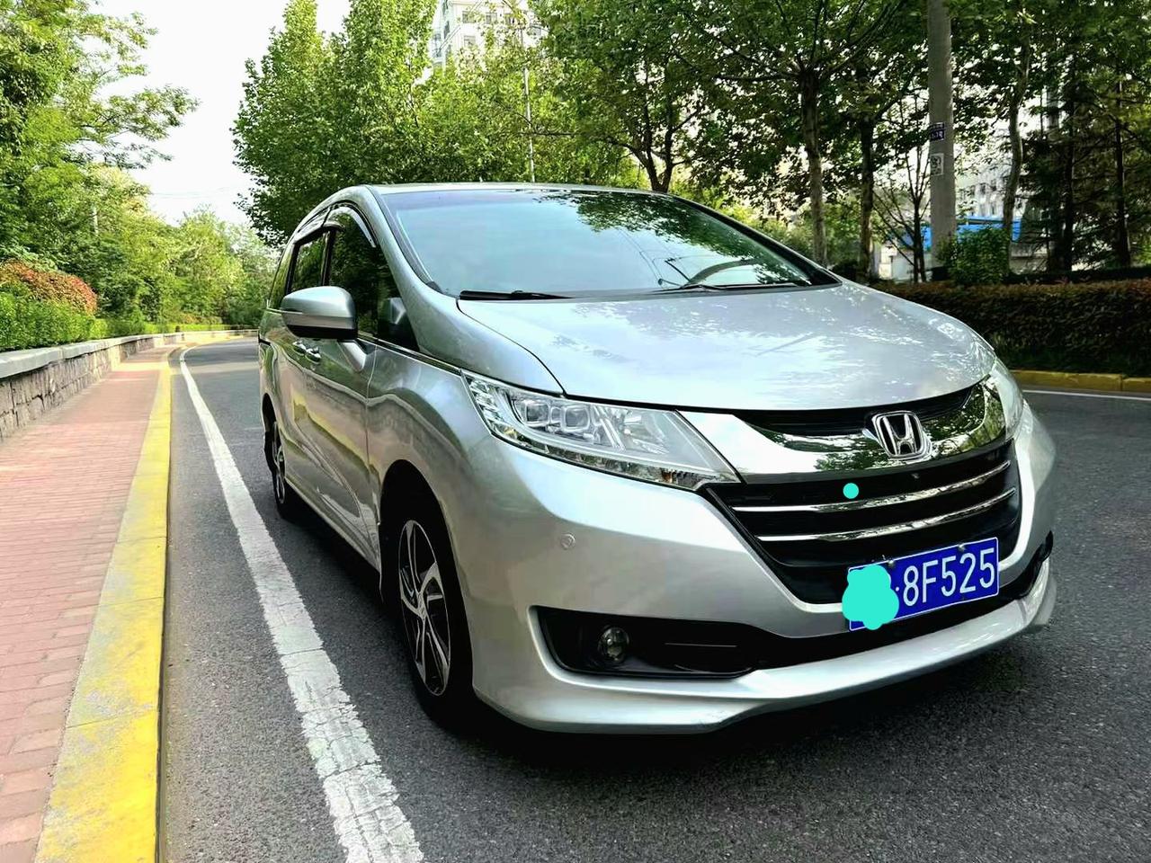 这是本田奥德赛。本田在中国生产周期比较长且特别长的车。2024年这台车仍然没有换