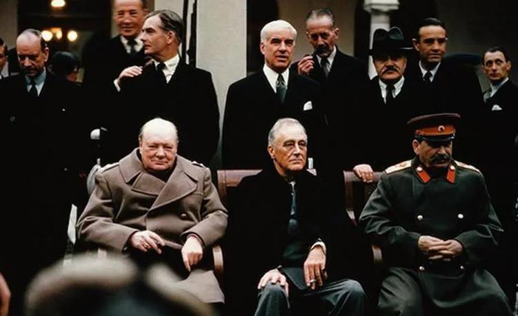 英国人的落魄让人情何以堪？1945年1月，在克里米亚的雅尔塔皇宫，英国首相丘吉