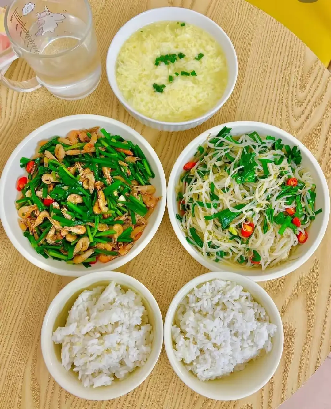 今天花了15元，我和儿子两人午餐。是不是很便宜啊？
