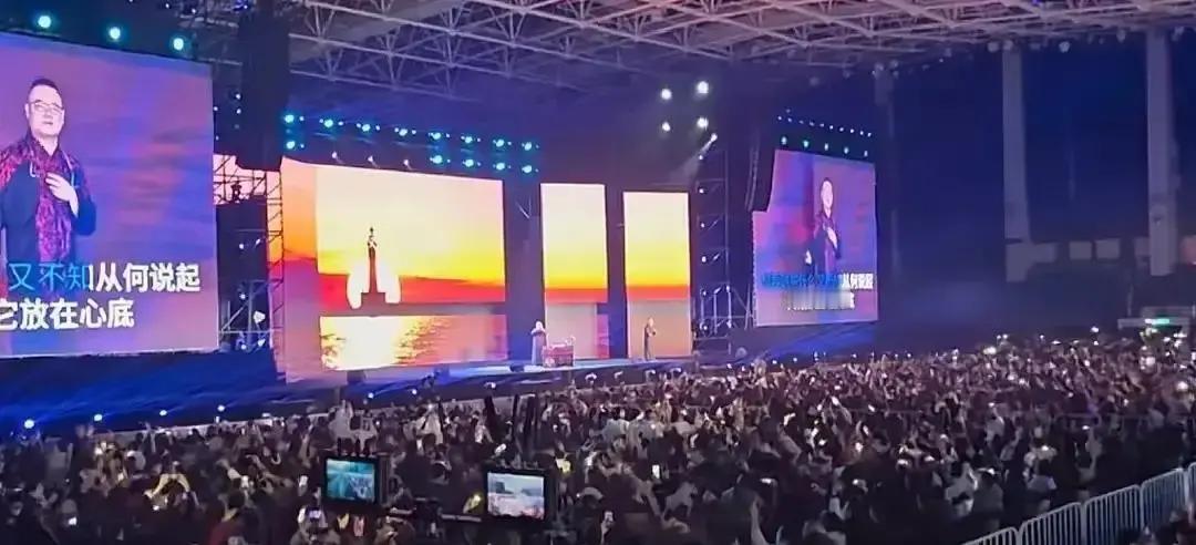 观众赖着不走，岳云鹏唱到保安出动5月20号呼和浩特，岳云鹏刚说完最后一句，