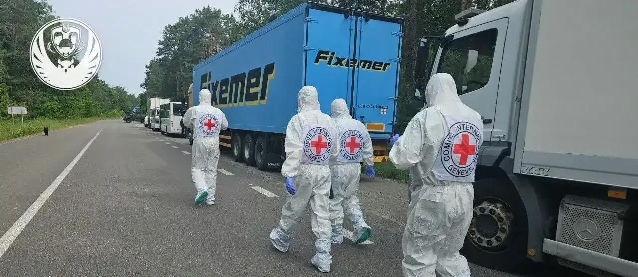 “乌克兰只领回了1212人的遗体。这些遗体的家属拒绝接受金钱补偿，只想着能够