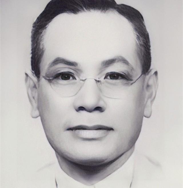 1951年南京一茶水摊贩被重判，临刑前开国大将来信，揭示其真实红色身份1928