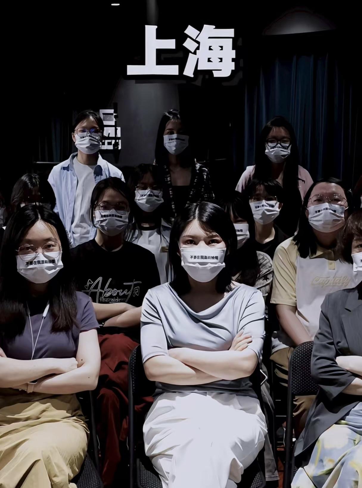 原以为禁烟是主义，直到看见女脱口秀演员拿禁烟做巡演宣传，才知道都是生意。再看最近