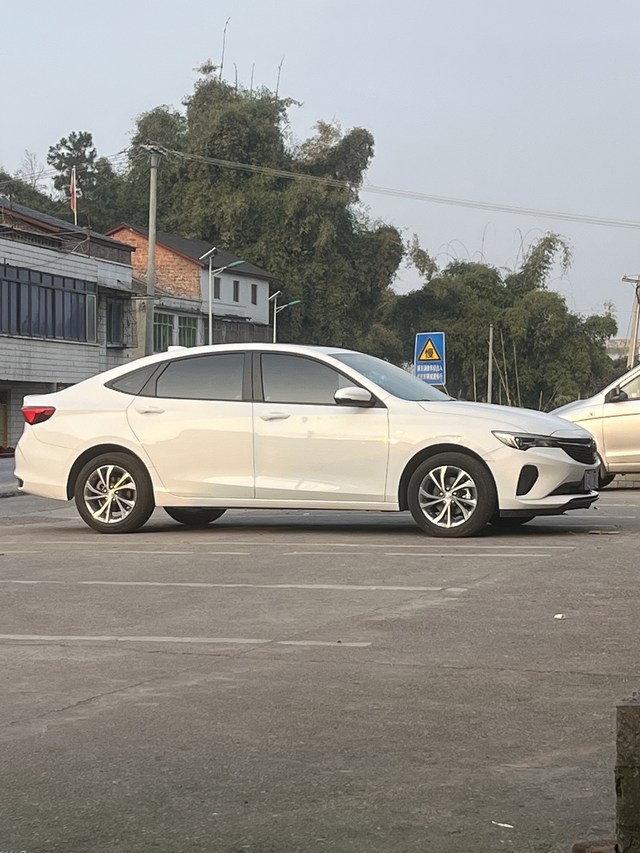 注意别克威朗这个异响看一下你们的车有没你们有没有发现？这台车，70到90码，这