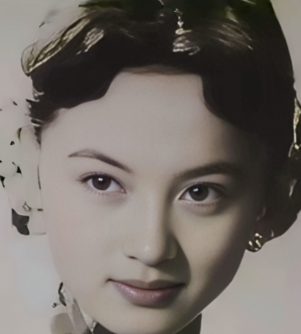 1918年，唐继尧让妻妾以打麻将的名义，将手下庾恩旸的妻子钱秀芳骗到家里。还没打