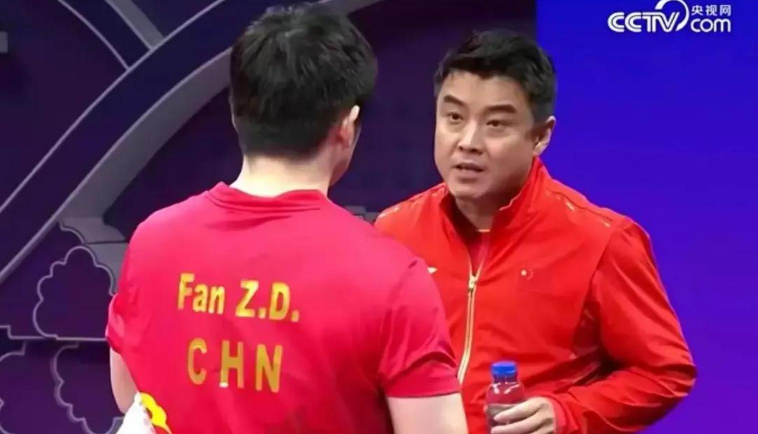多哈世乒赛，国乒男双两对组合提前止步，王楚钦力挽狂澜，实为救了主教练王皓一命！