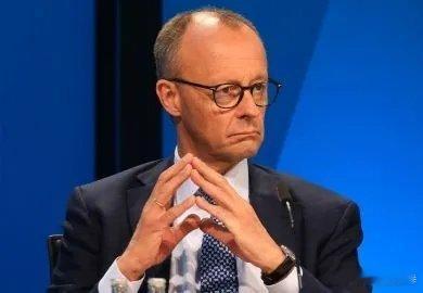 德国、法国、英国、波兰、意大利、丹麦、芬兰、荷兰、挪威和瑞典的领导人共同宣布，打