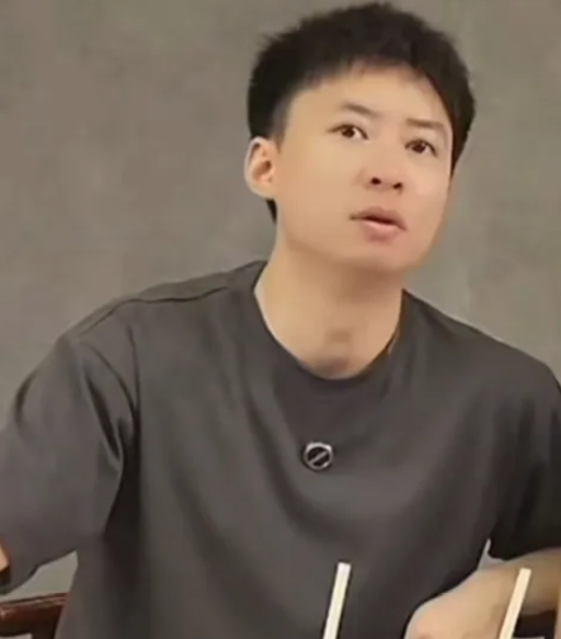 关于乒乓球的天赋，听听方博是怎么解读的。方博说，发球也是一种天赋。大头、程靖淇