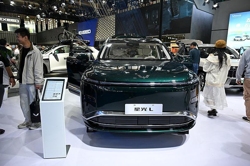 星光L让大六座迈入10万时代以前提到大六座SUV，预算至少20万起，像理想、问