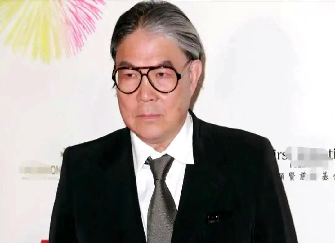 20岁港姐净身出户！1978年9月25日，朱玲玲穿白纱进门，360桌酒席、