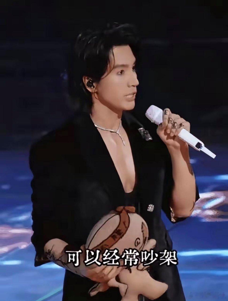 言承旭在演唱会上直接摊了牌：“我懒得再装了！”他直言朱孝天不算朋友，还补了一