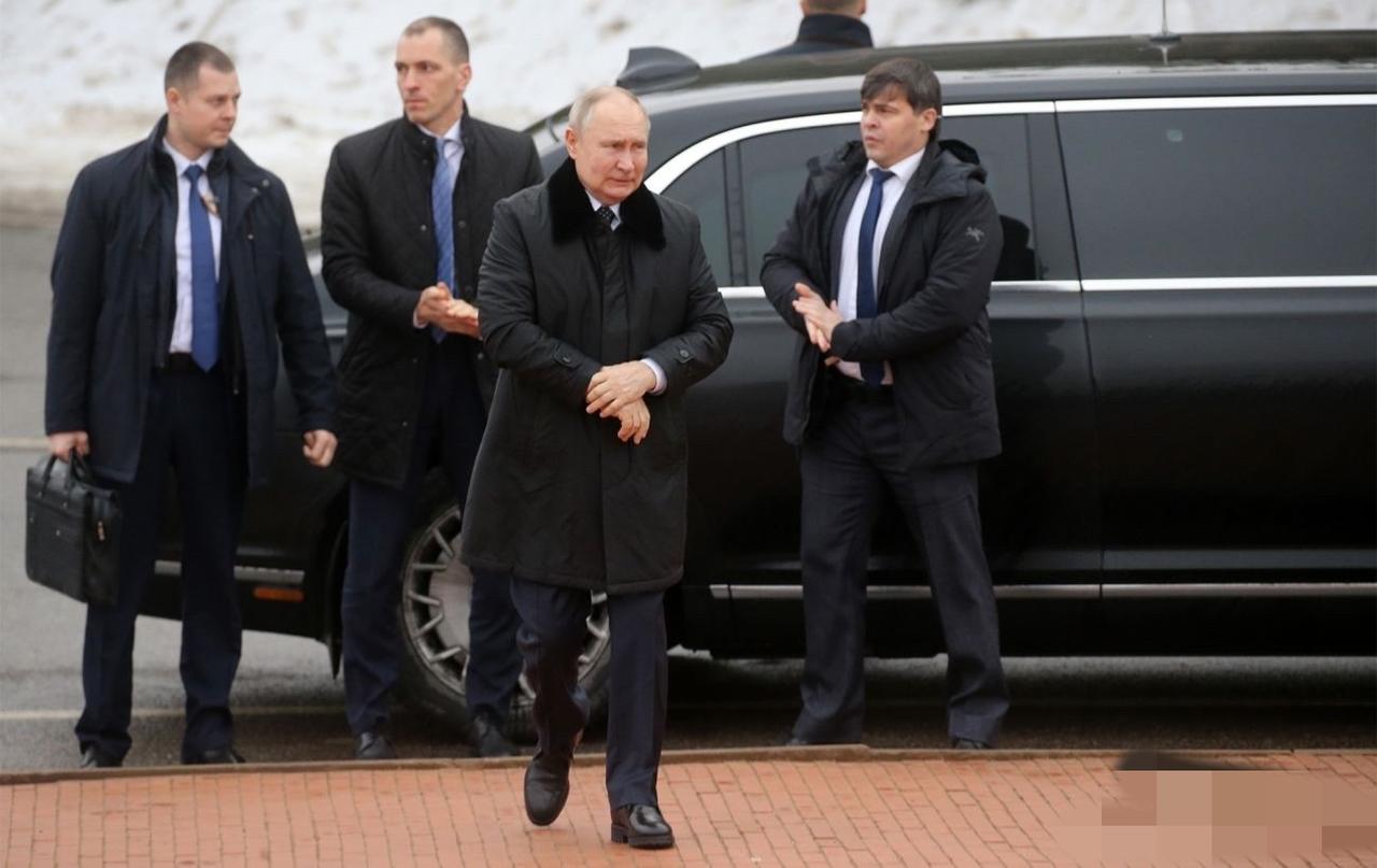 外媒今天报道：俄罗斯计划动用军队保护普京免受国际刑事法院的制裁。俄罗斯政府向国家