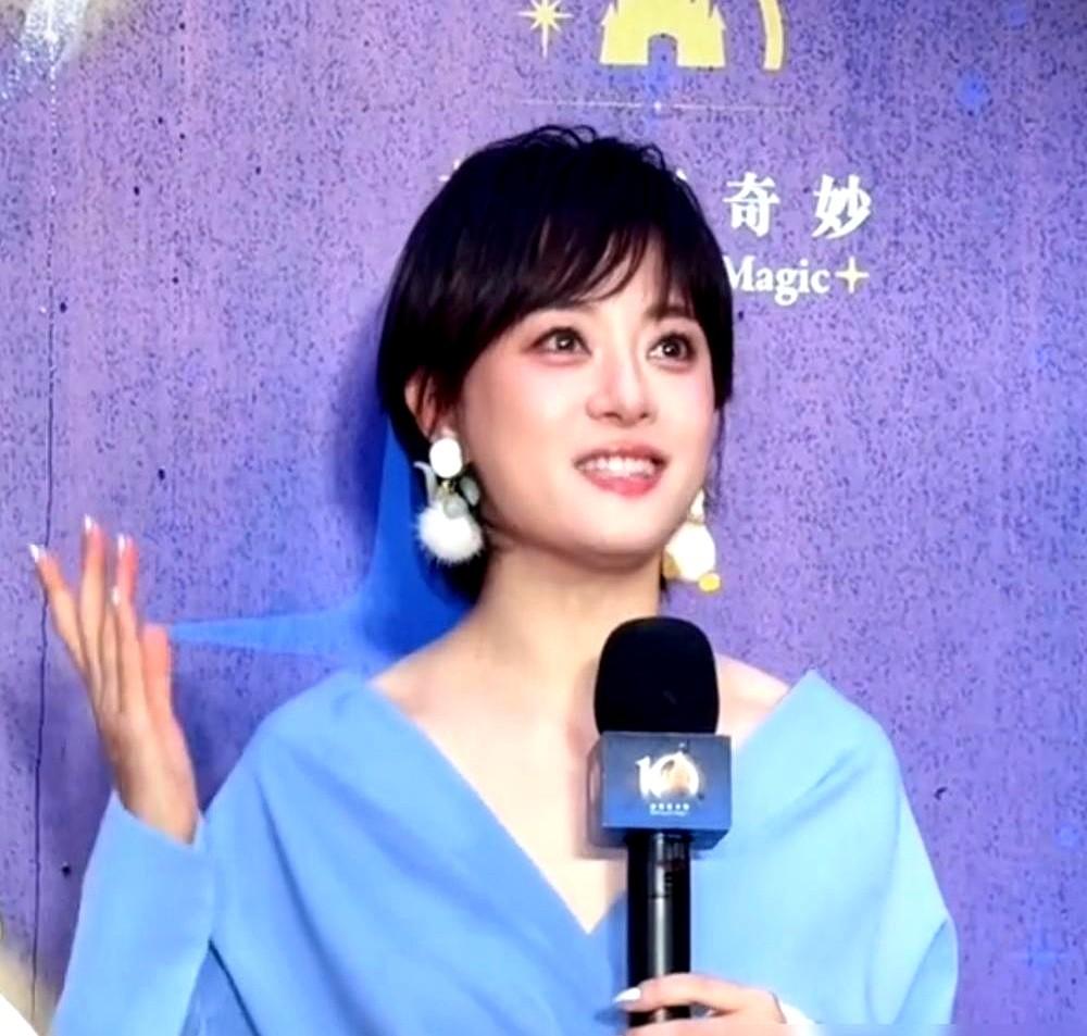 藏得太深了。孙俪和邓超这对夫妻，远不止是秀恩爱那么简单。邓超带14岁儿子等等