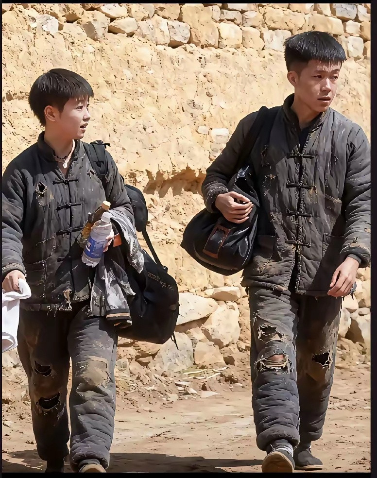 孙颖莎和王楚钦都要笑的肚子疼了，网友被没有比赛的他们逼魔怔了，太有才了。没办法，