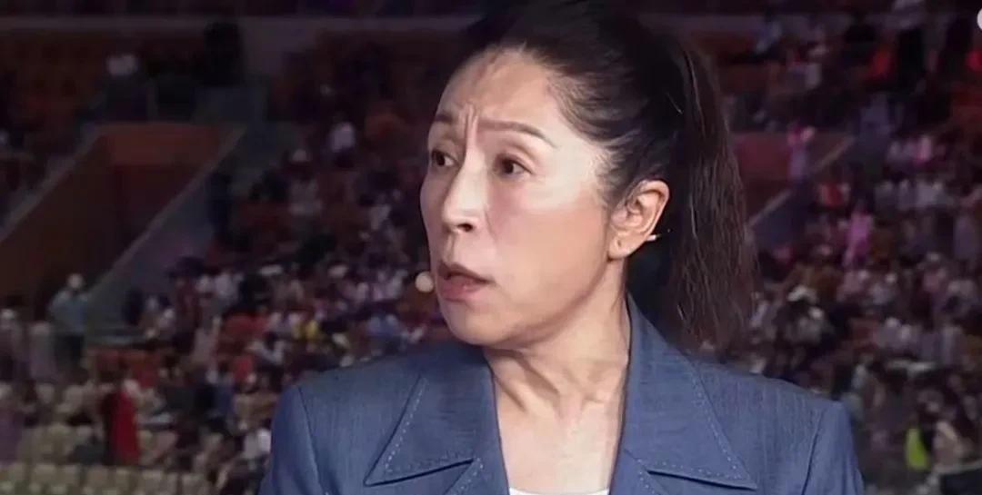 央视也是有意思，邀请前女篮教练郑薇点评女篮亚洲杯的比赛。之前在和韩国队的比赛中