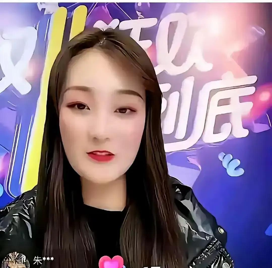 陈亚楠在直播间说以后要找懂她爱她宠她的，不要农村憨憨。这话一出评论区直接炸锅。