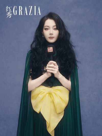 迪丽热巴开工新年祝福可以