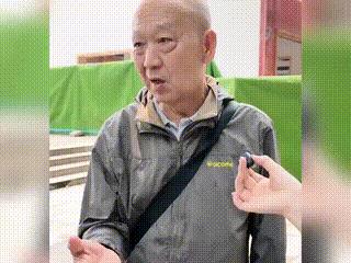 一个60多岁的老人唉声叹气的对记者说；他的儿子43岁了，到现在没找到对象，老人愁