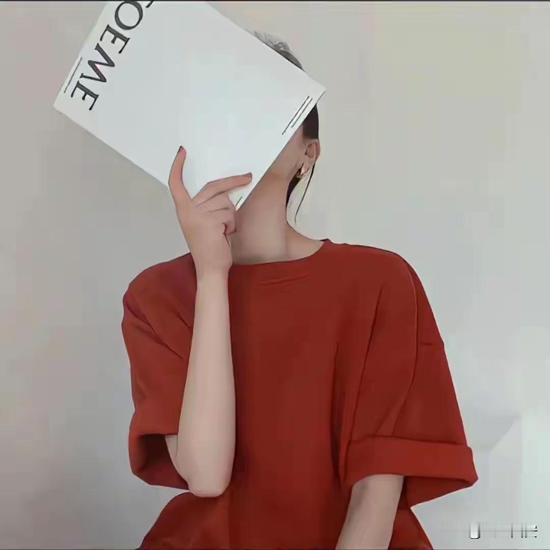 优秀的人，每天只关注五件事：第一：好好健身，保持好身材。第二：好好吃