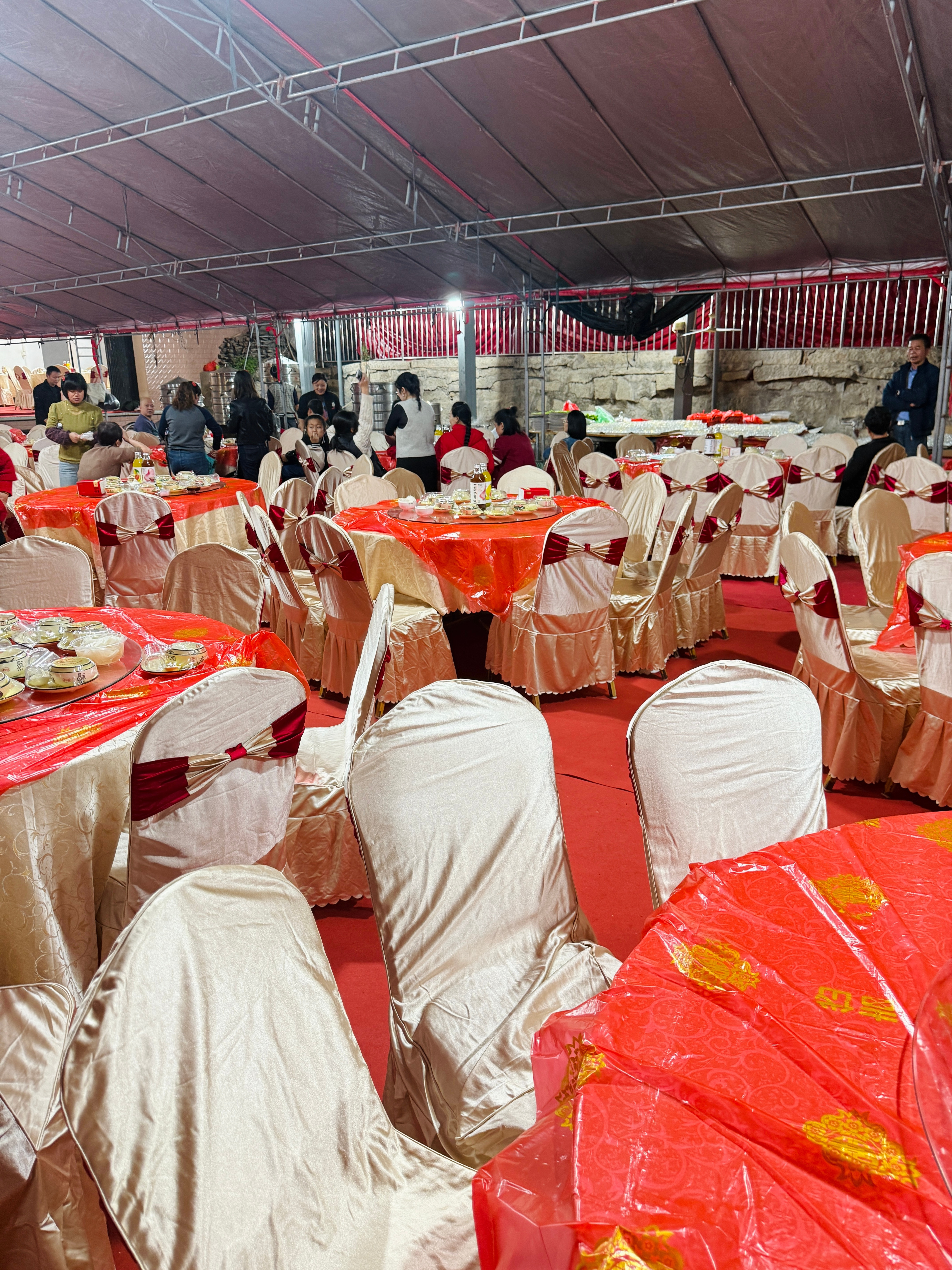 沾沾喜气农村宴席吃的就是爽真材实料分量也大😋厦门