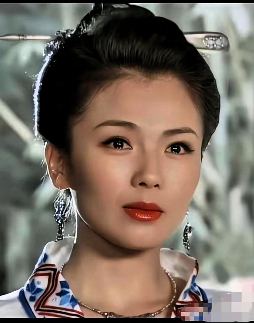 刘涛一句实在话，反倒把她的人品亮得明明白白！最近她直播说“好多项目聊着聊着