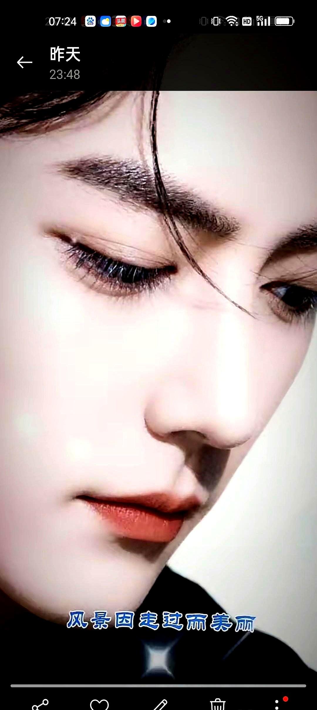 我现在有点懂了，为什么老有人说“肖战不上镜”。之前以为是黑，后来明白镜头