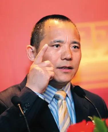 人民好院士著名经济责任学家向松祚呼吁削减无效投资把更多的钱用在老百姓身