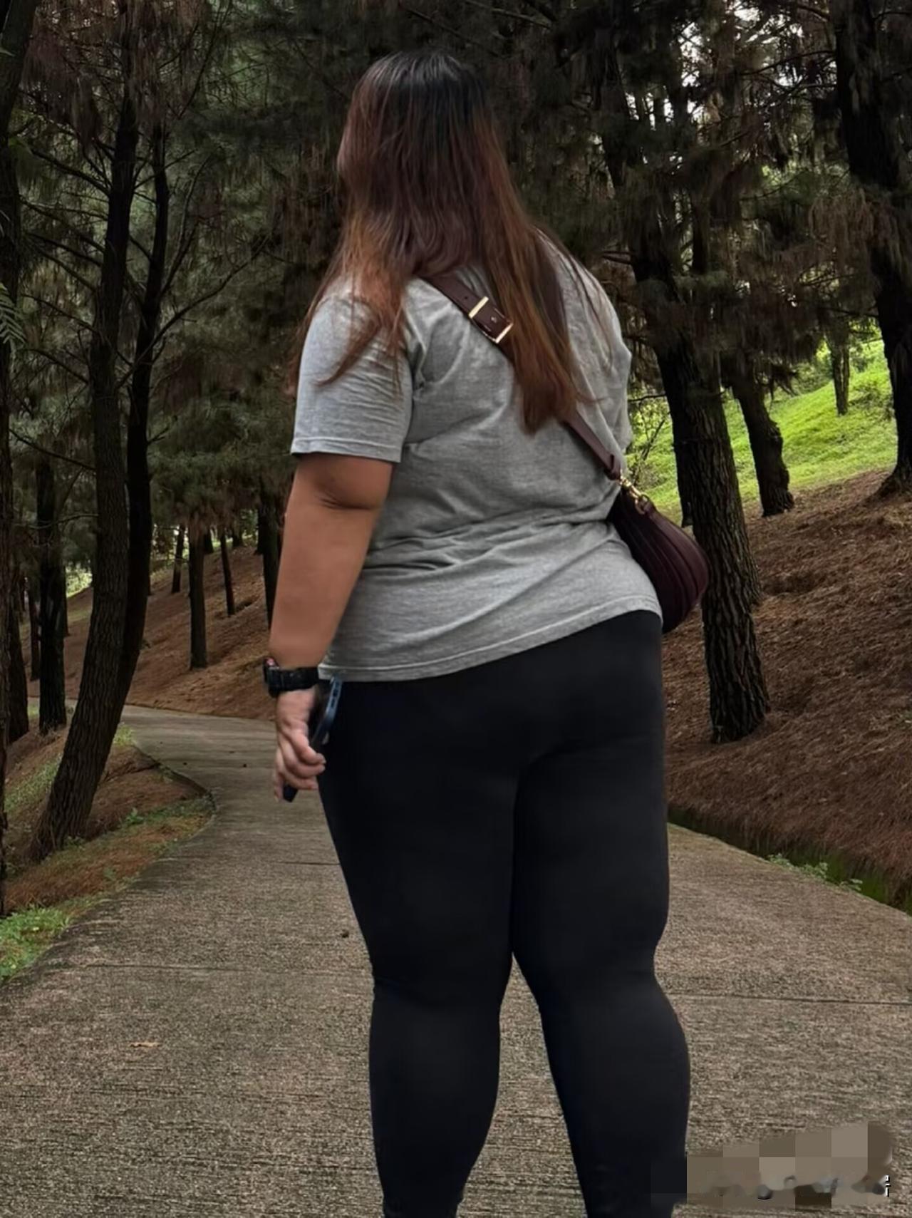 我发现一个奇怪的现象，大多数女人一旦上了岁数，特别是一些退了休的人，别管你是不