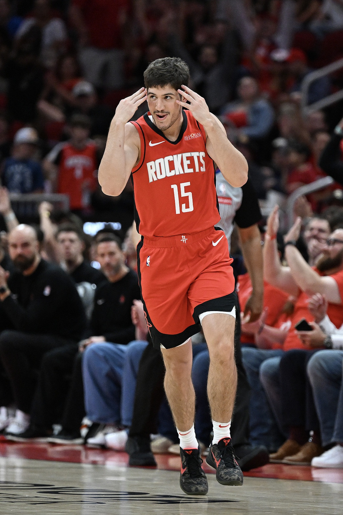 北京时间11月13号，我们看到，有NBA专家非常看好谢泼德，这位专家认为，虽然在