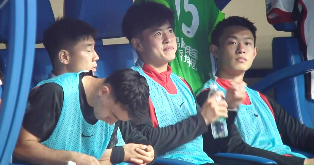 蓉城俱乐部又出昏招，只请主力吃饭不请替补，确实不妥！两连败了，有些问题是该重