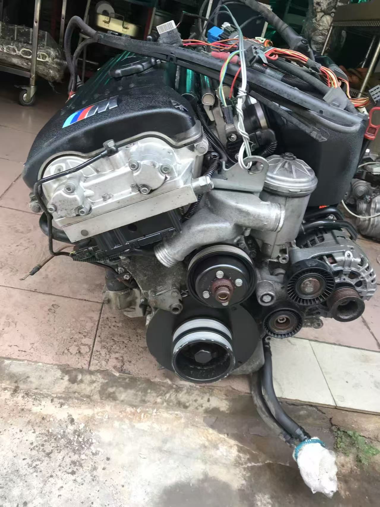E46M3S54谁要不拉[doge]有点贵就是了。​​​
