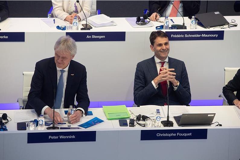 荷兰为什么敢和中国硬碰硬？大家都觉得是有美国撑腰，错了！这都是其次，重要原因是荷