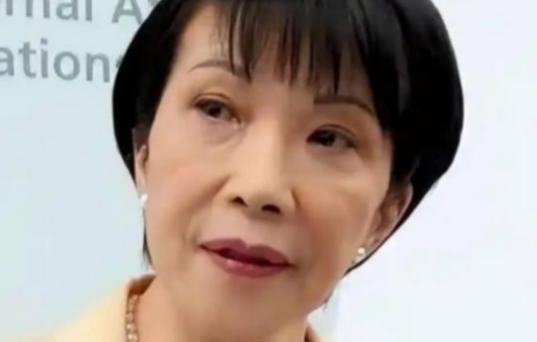 一个在日本的华人说了一句意味深长的话，他的大概意思是，如今中国如果和日本开战，或