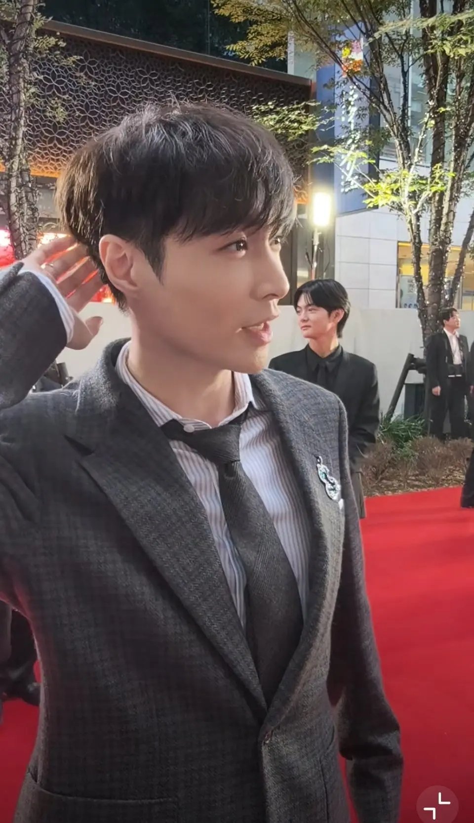张艺兴参加东京国际电影节走红毯生图状态好好真的好嫩哦​​​