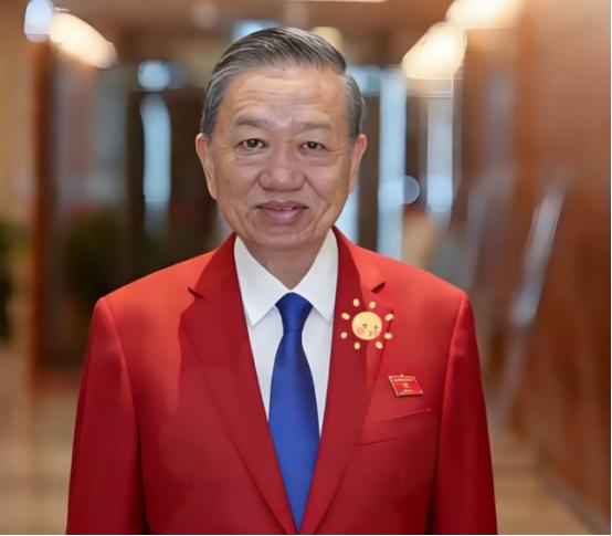 越南最新消息！ 2025年12月25日，越南最大企业集团Vingroup正式