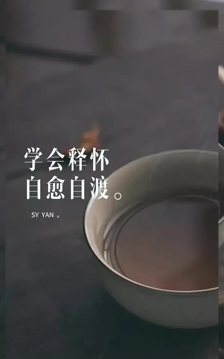 同事车祸躺了十四天，老公只在第二天傍晚露一次脸，撂下一句以后不来了就消失。她出