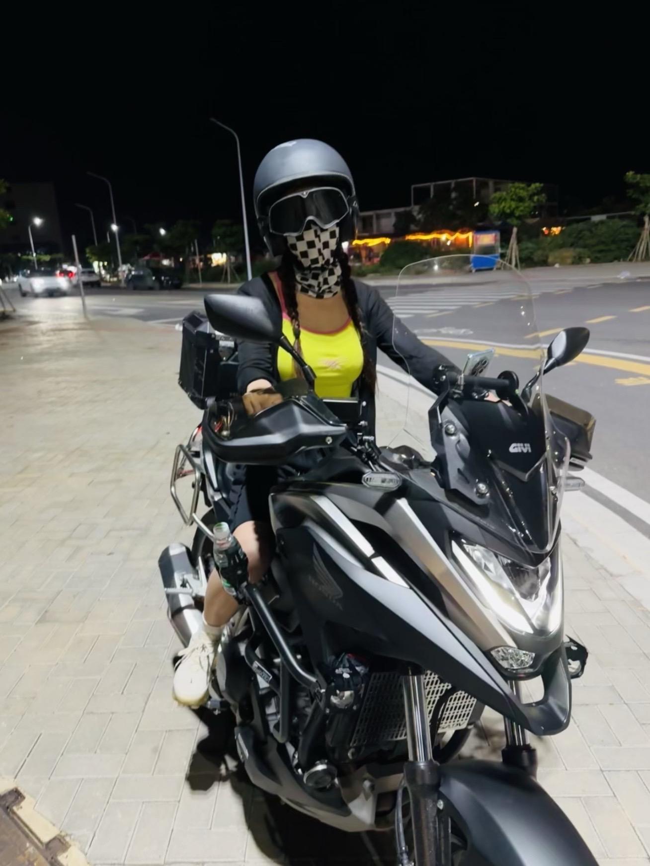 跟我做朋友吧，我带你吹吹风……