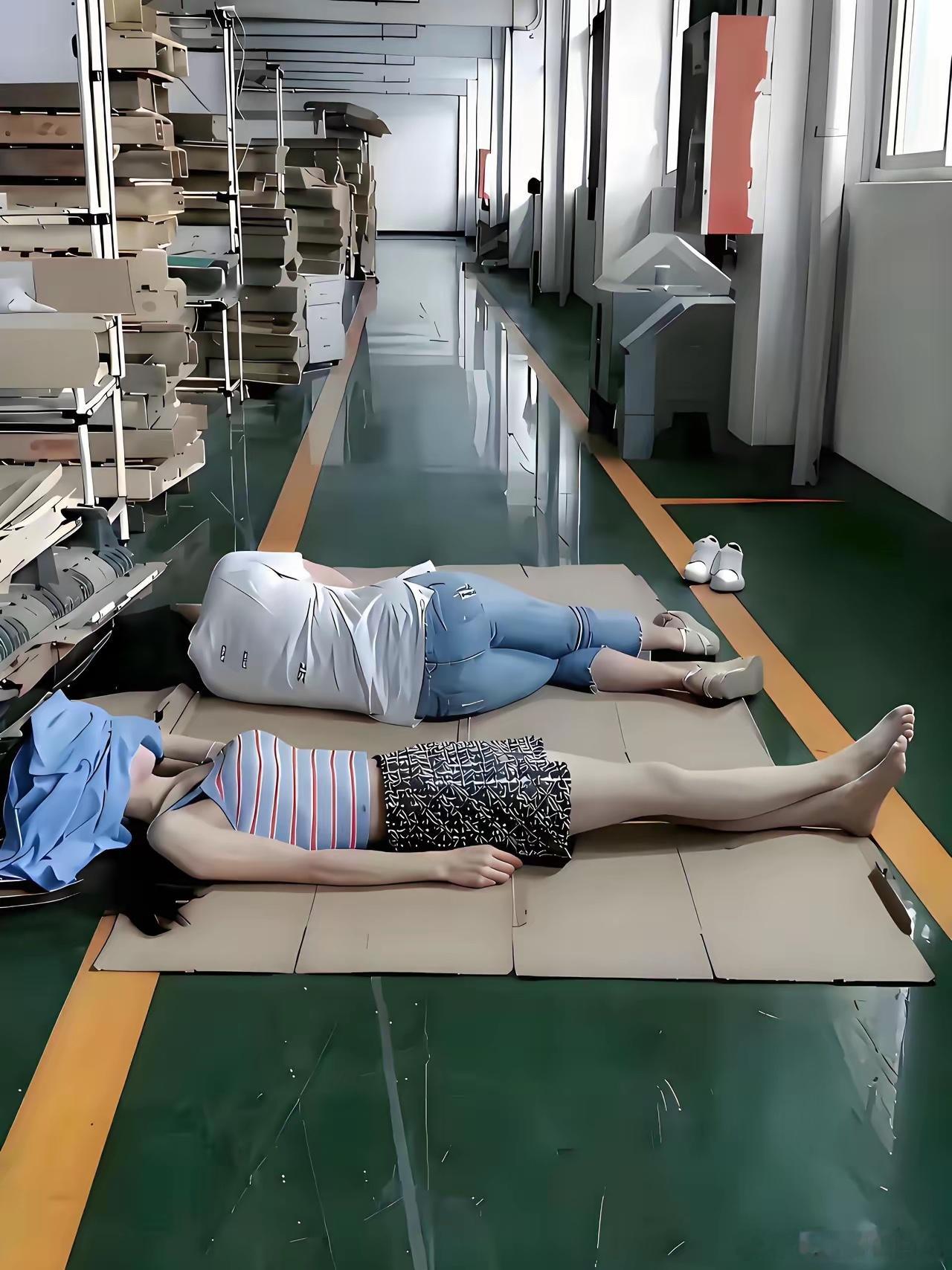 同样是午休，左边可能工资更高，你信吗？
