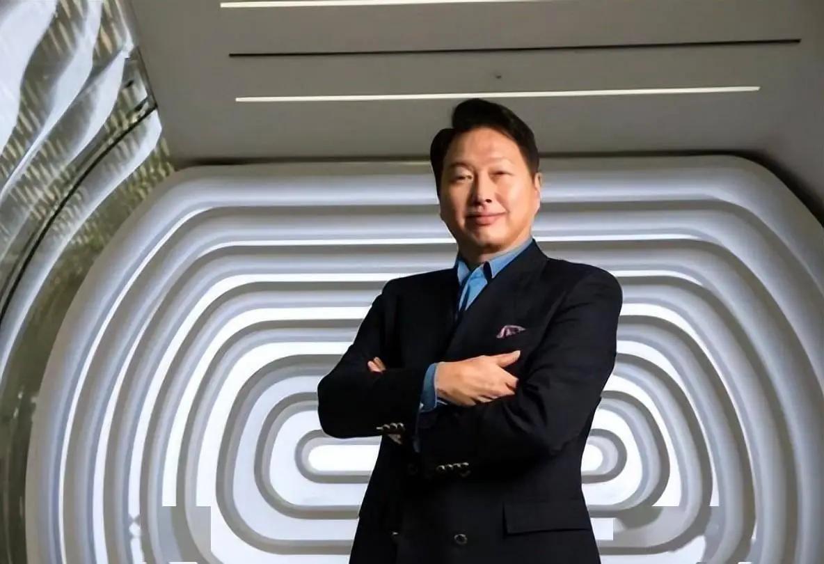 韩国财界重量级人物崔泰源，这次把话挑明了。他在接受日本《朝日新闻》专访时抛出重磅