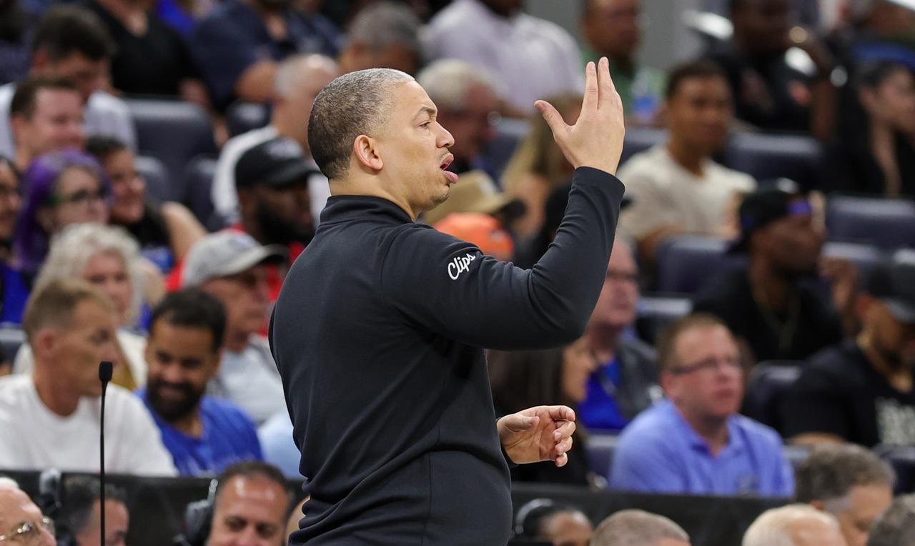 太不容易了泰伦-卢，G6终于做出了改变！NBA季后赛首轮G6，快船111-10
