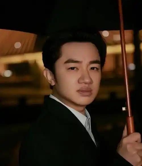 王祖蓝犀利点评：香港艺人培养落后内地十年，TVB式造星为何失灵？近日，王祖蓝