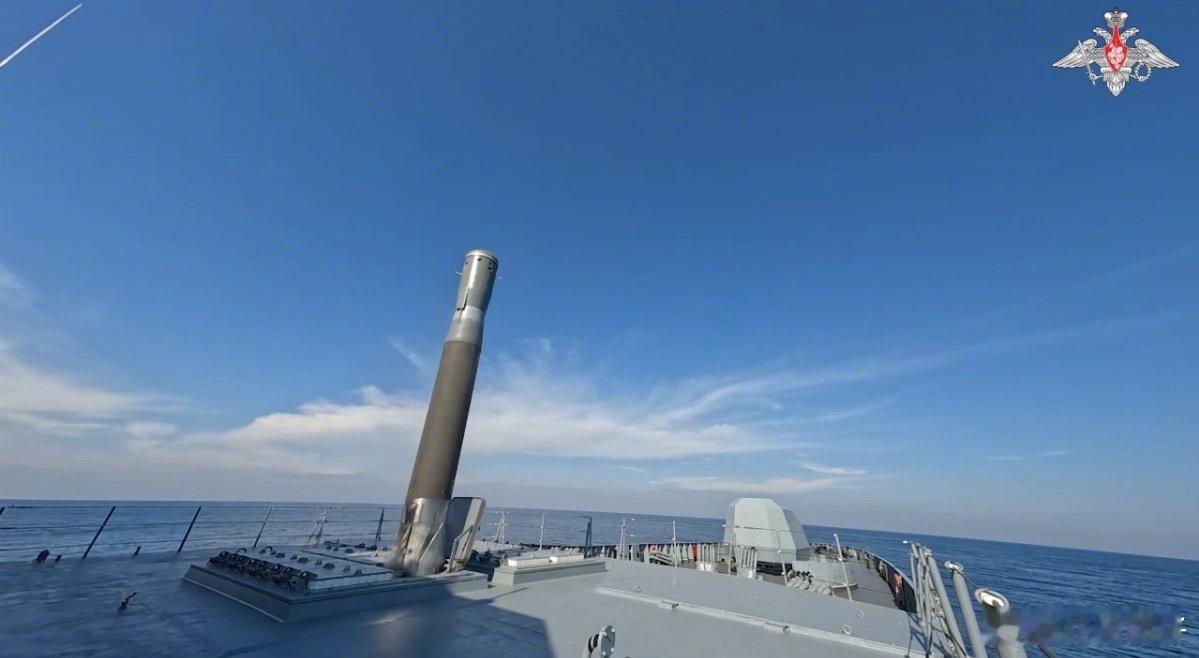 俄罗斯的3M22“锆石”高超音速巡航导弹从乌克兰战场的报告看，“锆石”导弹的末