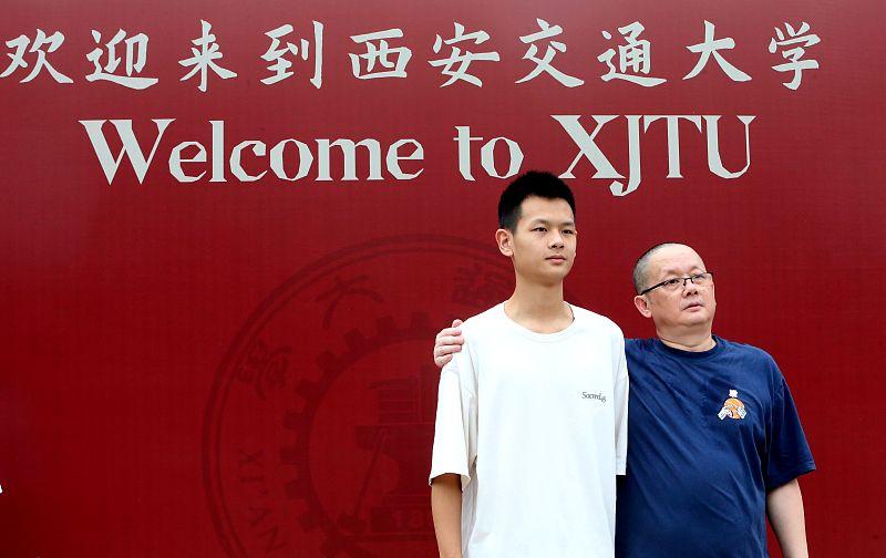 国内目前正经的少年班就剩中科大、西交大、西南大学三家，能做到“千生一院士”水准的